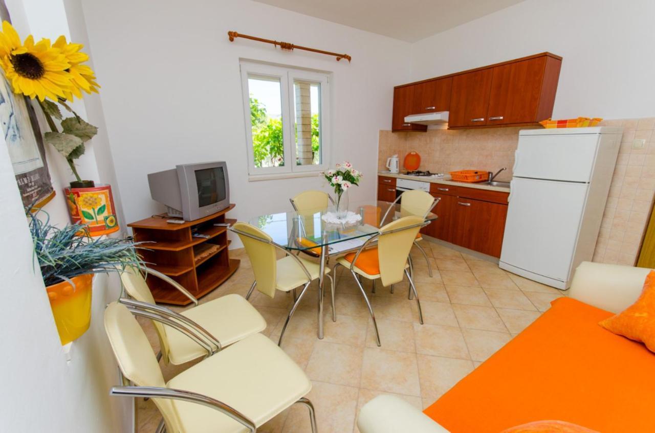 Apartments Ivana Trogir Buitenkant foto