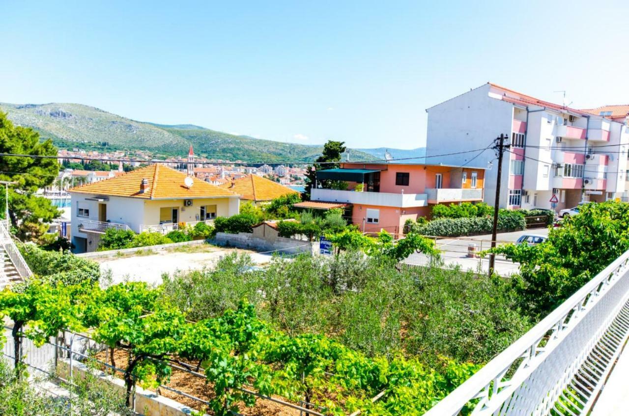 Apartments Ivana Trogir Buitenkant foto